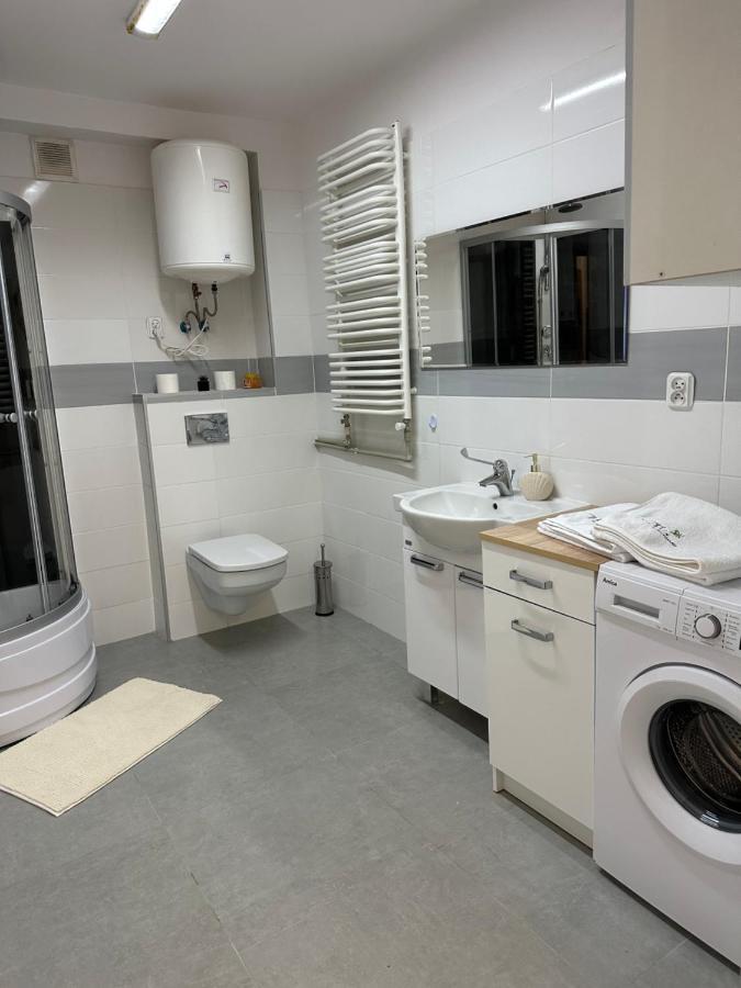Apartament Medalionow Z Parkingiem Apartamento Lublin Exterior foto