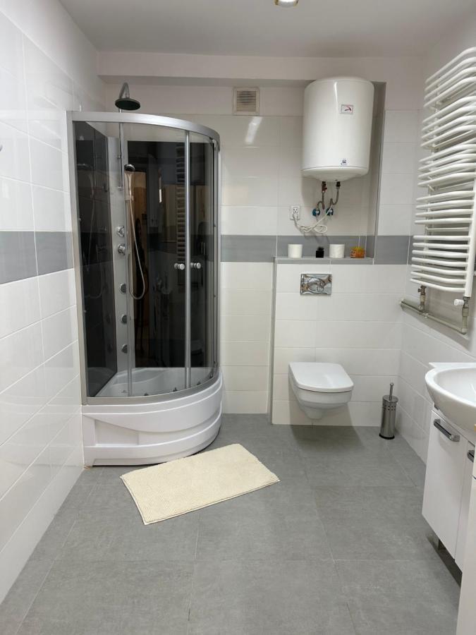 Apartament Medalionow Z Parkingiem Apartamento Lublin Exterior foto